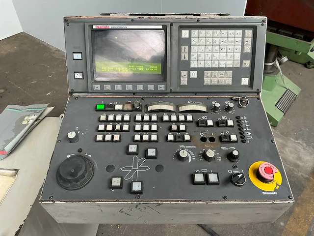 Okamoto - acc 63dx - surface grinding machine - afbeelding 12 van  17