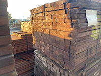 Okan hardhouten regels geschaafd 3050x70x40mm (98x) - afbeelding 3 van  3