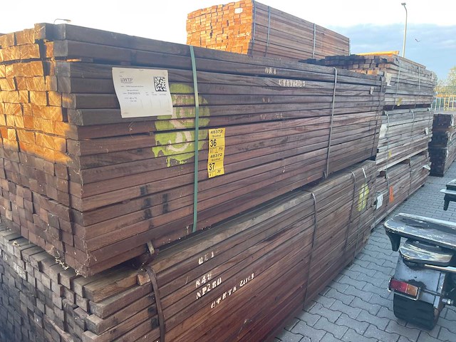 Okan hardhouten regels geschaafd 3050x70x40mm (98x) - afbeelding 2 van  3