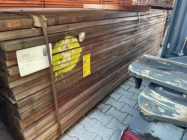 Okan hardhouten regels geschaafd 3350x70x40mm (140x) - afbeelding 2 van  3