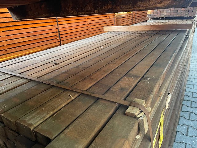 Okan hardhouten regels geschaafd 3350x70x40mm (140x) - afbeelding 1 van  3
