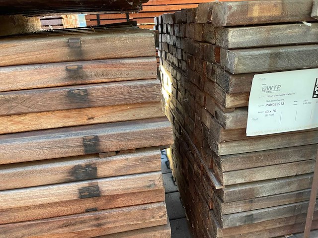 Okan hardhouten regels geschaafd 3350x70x40mm (140x) - afbeelding 3 van  3