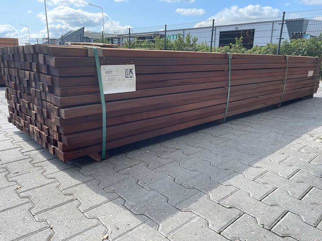 Okan hardhouten regels geschaafd 3950x57x42mm (102x) - afbeelding 3 van  3