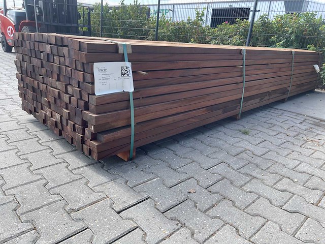 Okan hardhouten regels geschaafd 3950x57x42mm (102x) - afbeelding 2 van  3