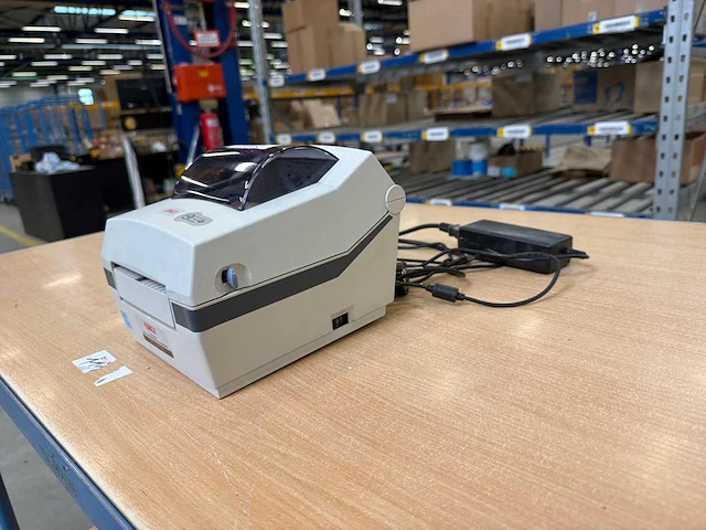 Oki ld620d thermische label- en barcodeprinter - afbeelding 2 van  4