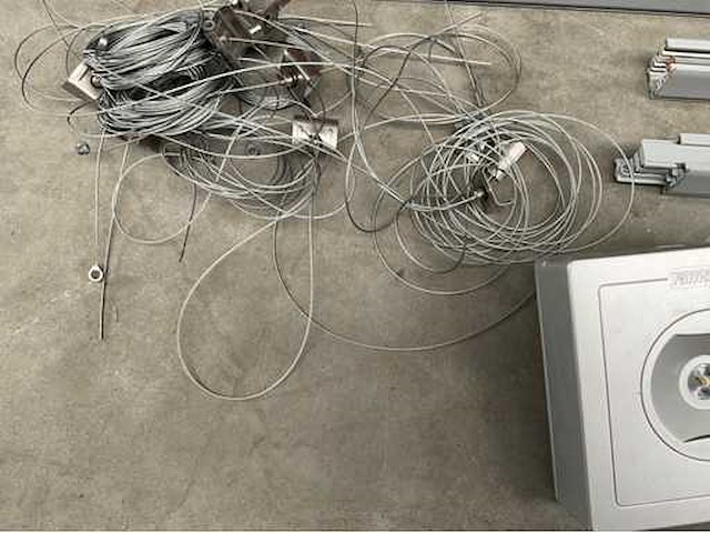 Oktalite - kalo - railverlichting met led spots en noodverlichting - afbeelding 1 van  12