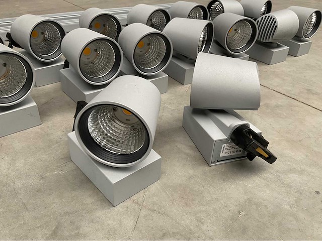 Oktalite - kalo - railverlichting met led spots en noodverlichting - afbeelding 4 van  12