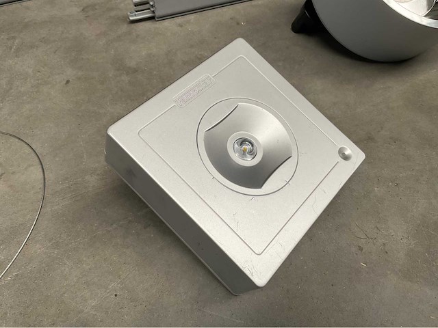 Oktalite - kalo - railverlichting met led spots en noodverlichting - afbeelding 5 van  10