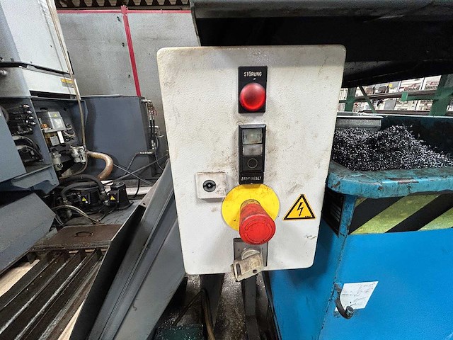 Okuma - 2011 - mf-46va - cnc freesmachine met gereedschapopname - afbeelding 18 van  38