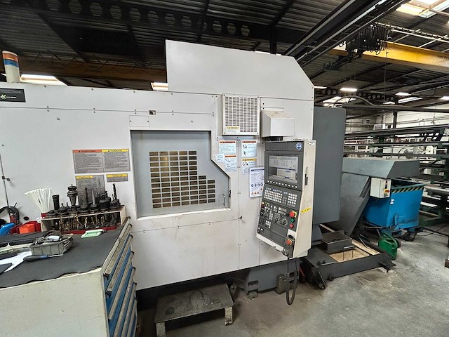 Okuma - 2011 - mf-46va - cnc freesmachine met gereedschapopname - afbeelding 25 van  38