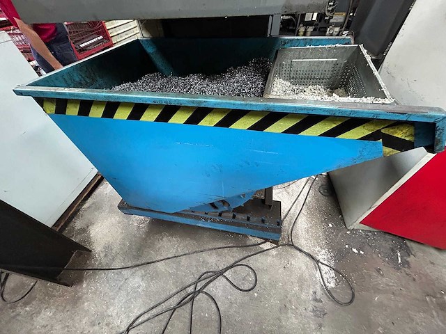 Okuma - 2011 - mf-46va - cnc freesmachine met gereedschapopname - afbeelding 31 van  38