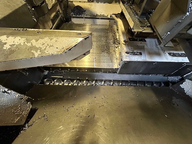 Okuma - 2011 - mf-46va - cnc freesmachine met gereedschapopname - afbeelding 7 van  23