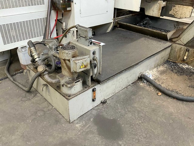 Okuma mc-50va cnc freesmachine - afbeelding 8 van  28