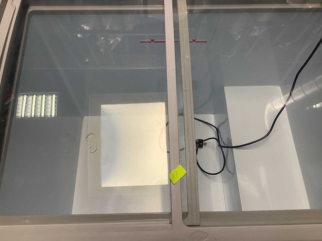 Ola vriezer - bovenlader - freezer - afbeelding 1 van  2