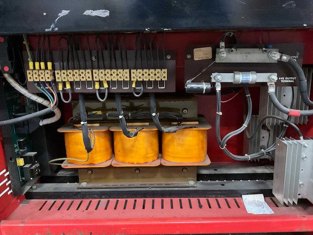 Oldham acculader - afbeelding 4 van  7