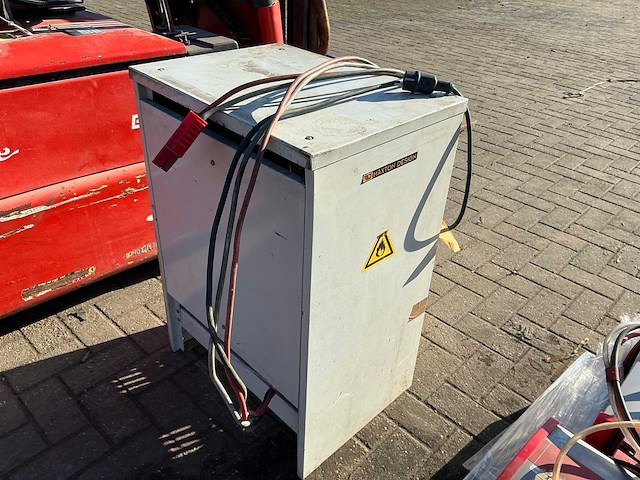 Oldham acculader - afbeelding 2 van  6