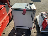 Oldham acculader - afbeelding 3 van  6