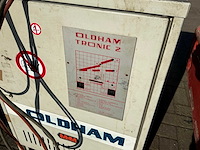 Oldham acculader - afbeelding 4 van  6