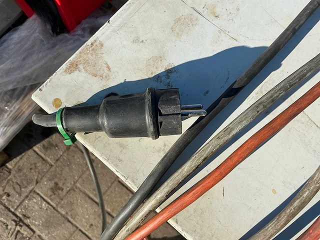 Oldham acculader - afbeelding 5 van  6