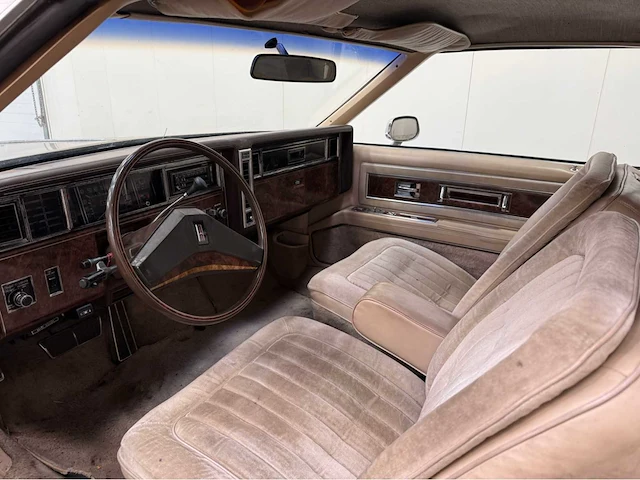Oldsmobile - toronado - 5.0 3 ez 57 - oldtimer - 1982 - afbeelding 4 van  35