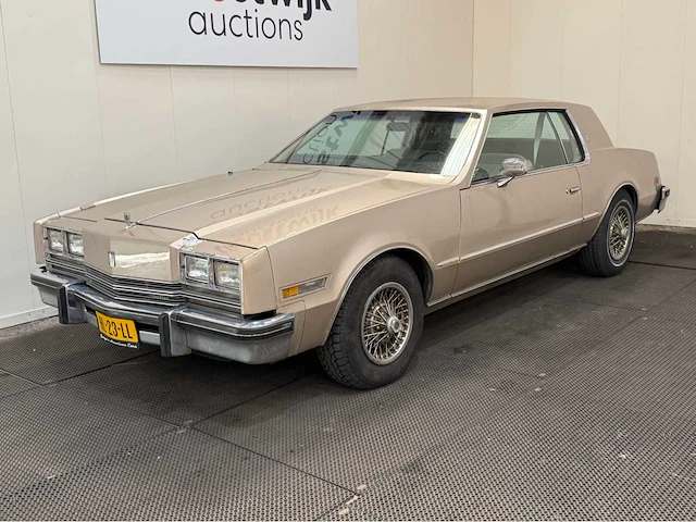 Oldsmobile - toronado - 5.0 3 ez 57 - oldtimer - 1982 - afbeelding 1 van  35
