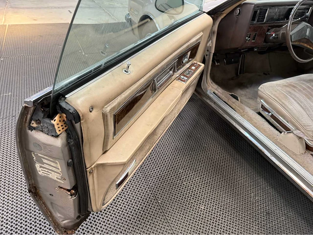 Oldsmobile - toronado - 5.0 3 ez 57 - oldtimer - 1982 - afbeelding 13 van  35