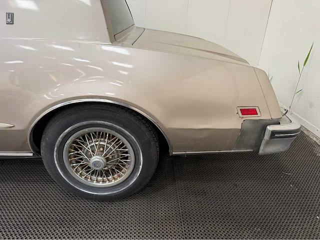 Oldsmobile - toronado - 5.0 3 ez 57 - oldtimer - 1982 - afbeelding 27 van  35