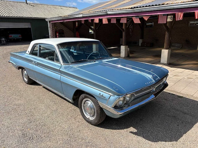 Oldsmobile cutlass f85 coupe 215 v8 - oldtimer - afbeelding 1 van  69