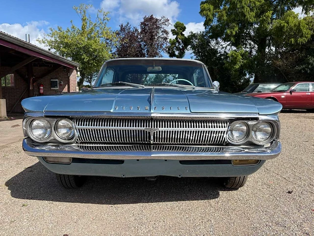 Oldsmobile cutlass f85 coupe 215 v8 - oldtimer - afbeelding 23 van  69