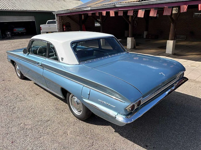Oldsmobile cutlass f85 coupe 215 v8 - oldtimer - afbeelding 45 van  69