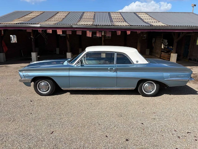 Oldsmobile cutlass f85 coupe 215 v8 - oldtimer - afbeelding 56 van  71