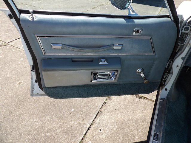 Oldtimer, chevrolet, caprice classic 4, lichtblauw, 1979 - afbeelding 4 van  156