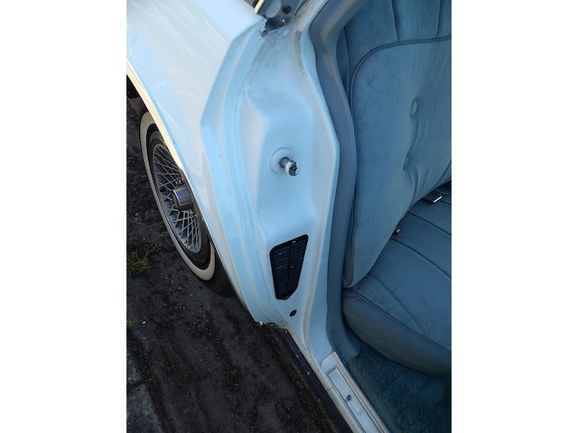 Oldtimer, chevrolet, caprice classic 4, lichtblauw, 1979 - afbeelding 44 van  156