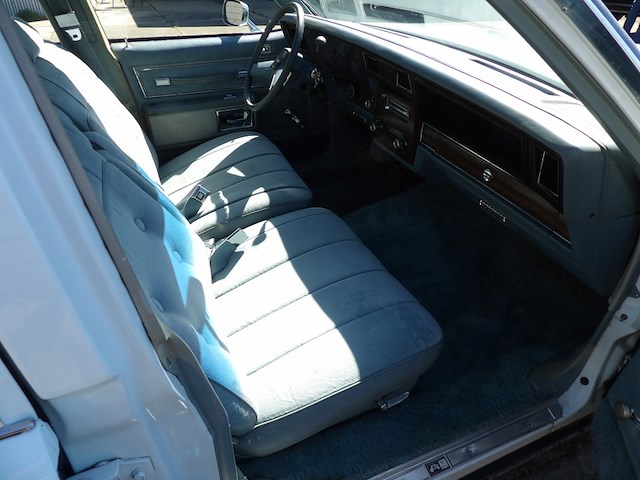 Oldtimer, chevrolet, caprice classic 4, lichtblauw, 1979 - afbeelding 52 van  156