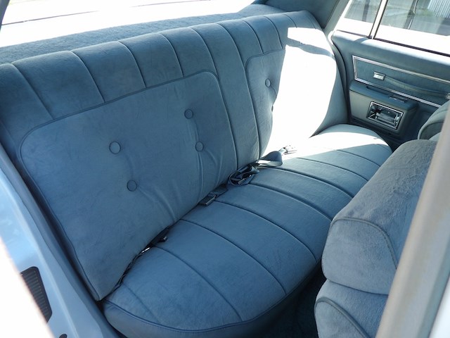 Oldtimer, chevrolet, caprice classic 4, lichtblauw, 1979 - afbeelding 53 van  156
