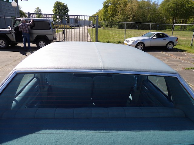 Oldtimer, chevrolet, caprice classic 4, lichtblauw, 1979 - afbeelding 64 van  156