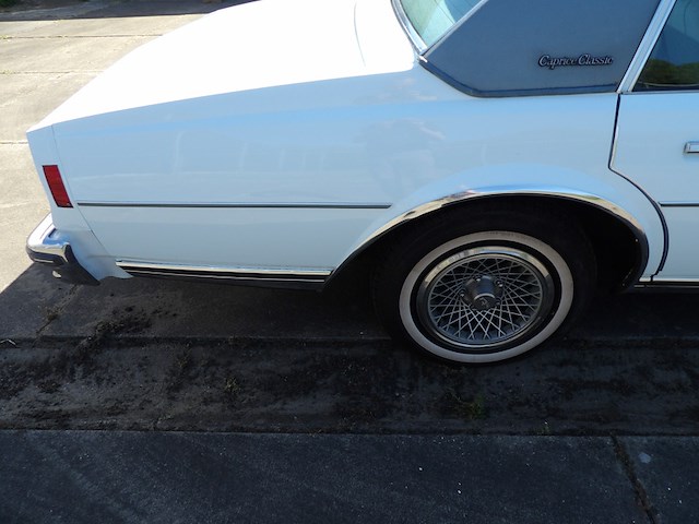 Oldtimer, chevrolet, caprice classic 4, lichtblauw, 1979 - afbeelding 79 van  156