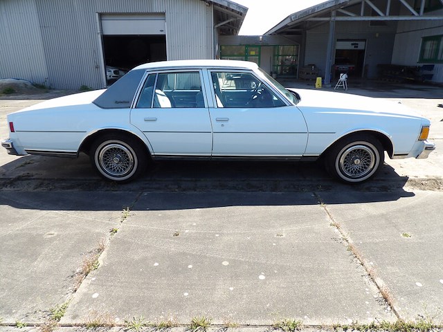 Oldtimer, chevrolet, caprice classic 4, lichtblauw, 1979 - afbeelding 102 van  156