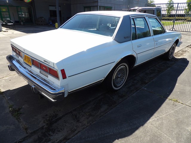 Oldtimer, chevrolet, caprice classic 4, lichtblauw, 1979 - afbeelding 113 van  156