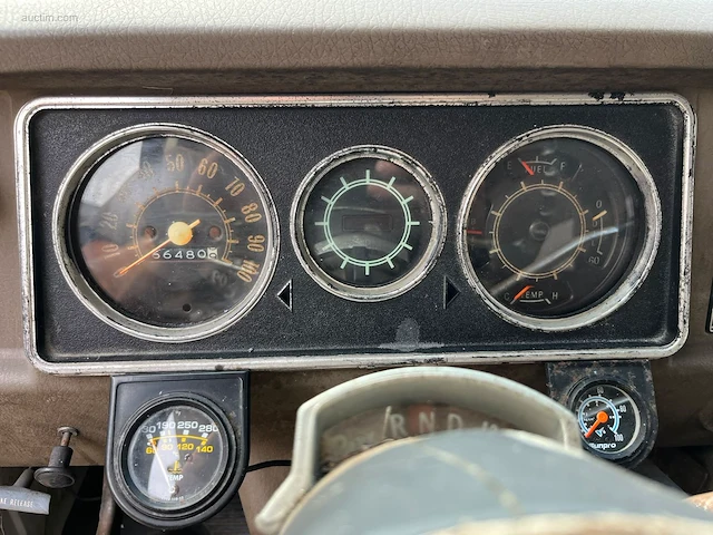 Oldtimer chevrolet sportsvan - afbeelding 9 van  26