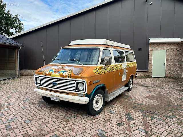 Oldtimer chevrolet sportsvan - afbeelding 1 van  26