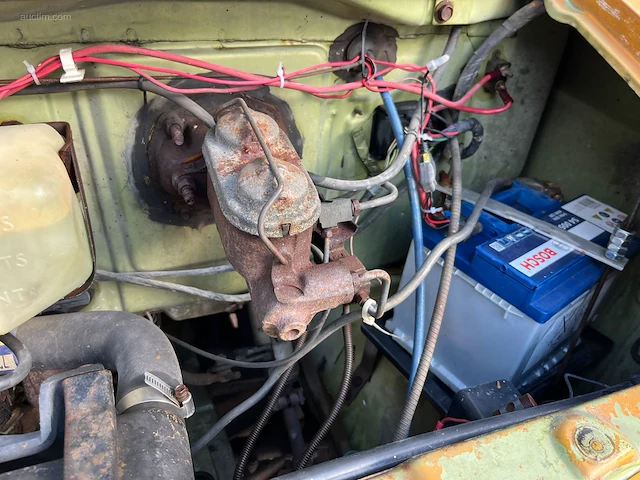 Oldtimer chevrolet sportsvan - afbeelding 17 van  26