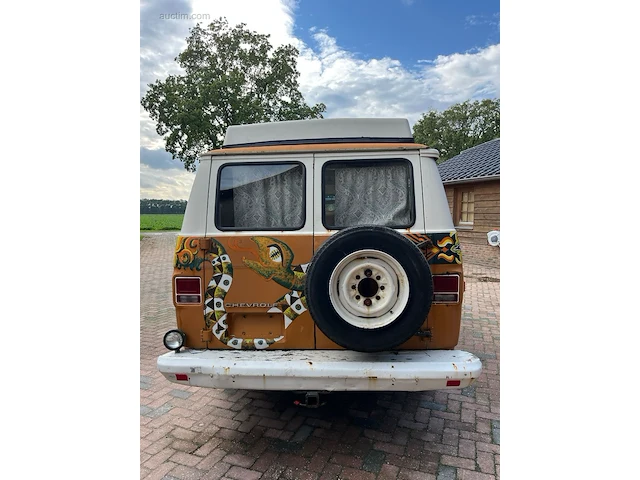 Oldtimer chevrolet sportsvan - afbeelding 21 van  26