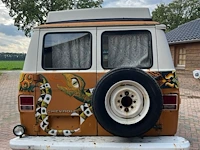 Oldtimer chevrolet sportsvan - afbeelding 21 van  26