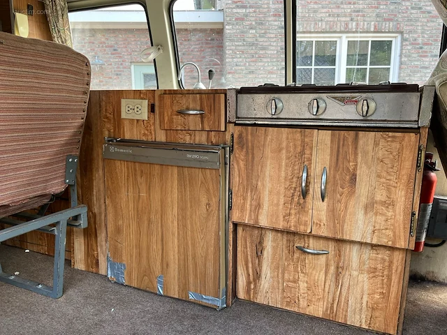 Oldtimer chevrolet sportsvan - afbeelding 26 van  26