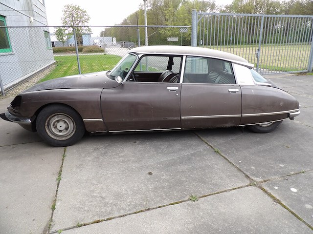 Oldtimer, citroën, ds 23 injection pallas, bruin-metallic, 1974 - afbeelding 7 van  168