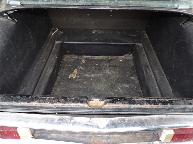 Oldtimer, citroën, ds 23 injection pallas, bruin-metallic, 1974 - afbeelding 9 van  168