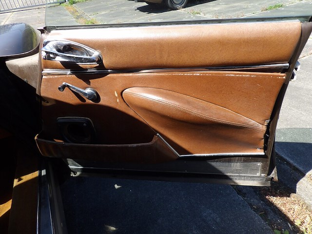 Oldtimer, citroën, ds 23 injection pallas, bruin-metallic, 1974 - afbeelding 55 van  168