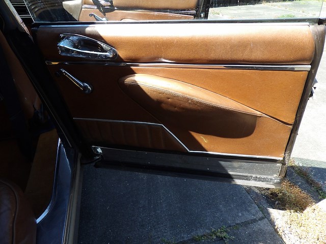 Oldtimer, citroën, ds 23 injection pallas, bruin-metallic, 1974 - afbeelding 62 van  168