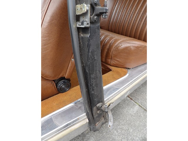 Oldtimer, citroën, ds 23 injection pallas, bruin-metallic, 1974 - afbeelding 68 van  168